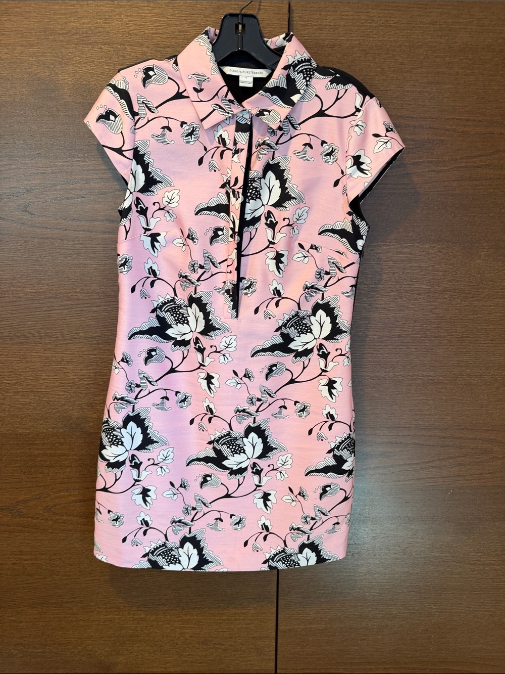 Pink Floral Cap-Sleeve Shift Dress